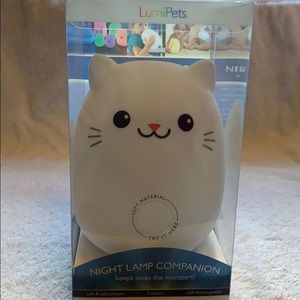 Lumipet wireless colored silicone nightlight